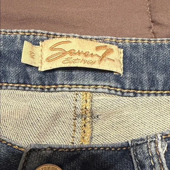 Seven7 Women's Cropped Blue Jeans - Picture 3 of 6